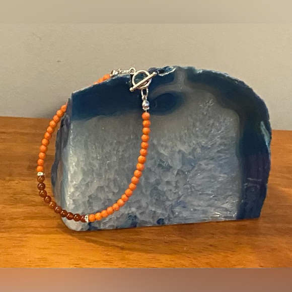 NEW Red Agate & Orange Coral crystal bracelet - Picture 2 of 3